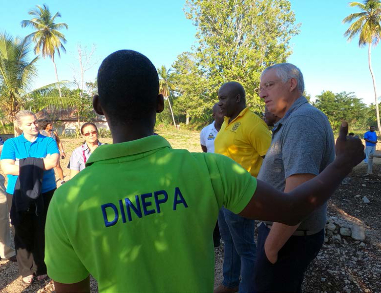 dinepa-strategy People talking with DIMEPS person
