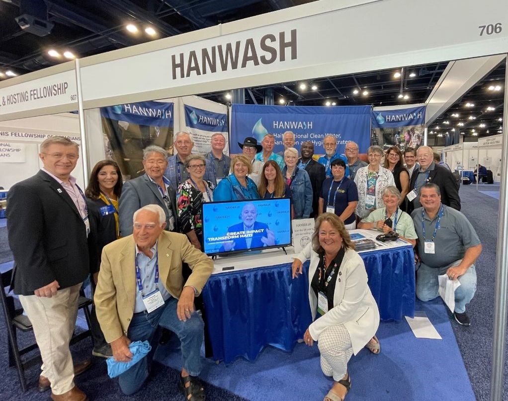 HANWASH booth attendees at Houston convention